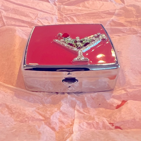 Decorative Pill Case/Box - Picture 2 of 6
